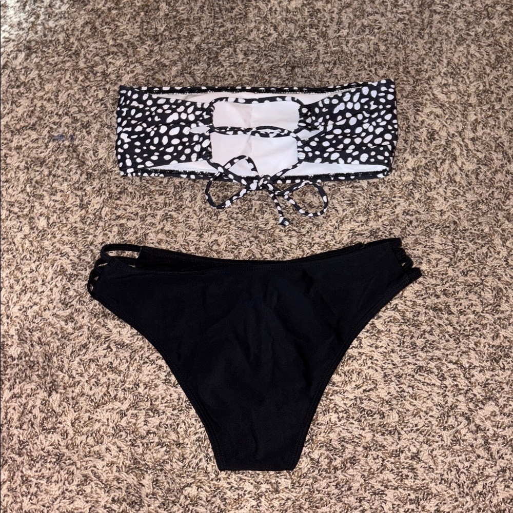 Black and White Padded Bikini Top Set, NEVER WORN - Picture 2 of 5